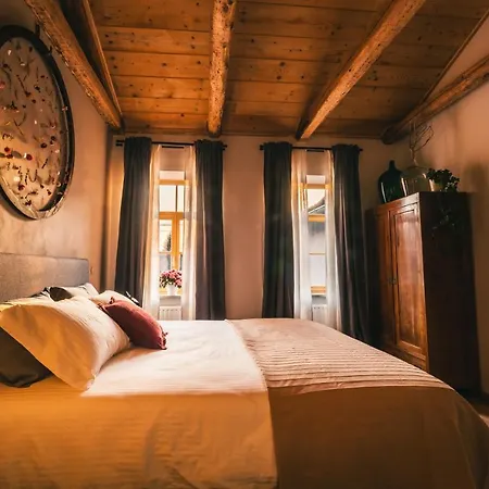 Casa vacanze Belakapa Authentic House With Garden And Free Parking *