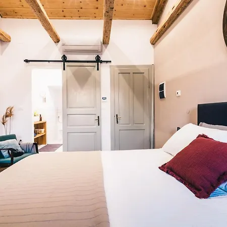 Belakapa Authentic House With Garden And Free Parking Casa vacanze