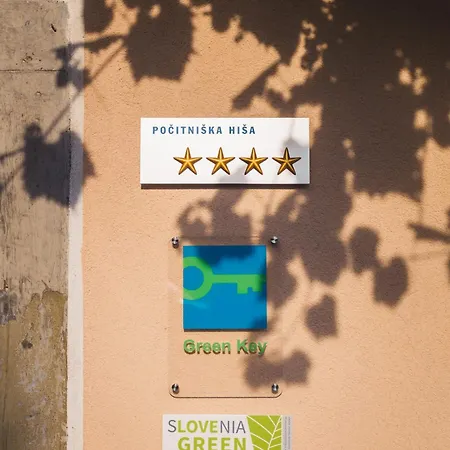 Belakapa Authentic House With Naturalistic Garden & Free Parking Casa vacanze Ilirska Bistrica