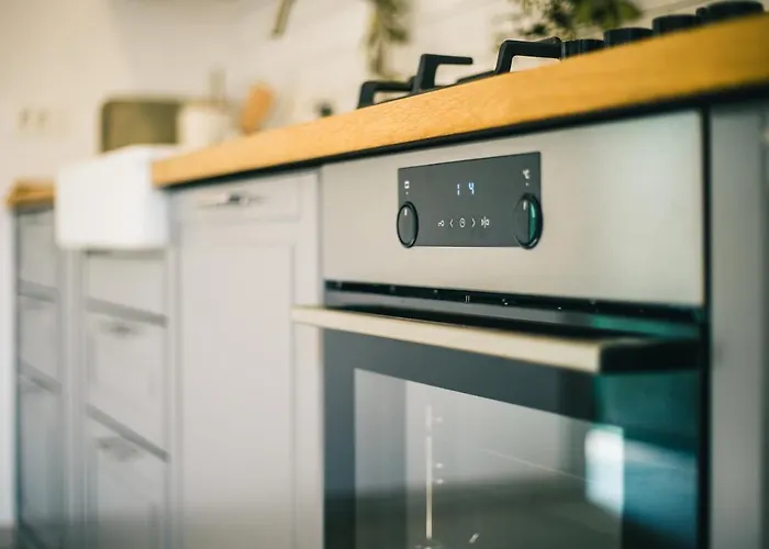 Belakapa Authentic House With Garden And Free Parking