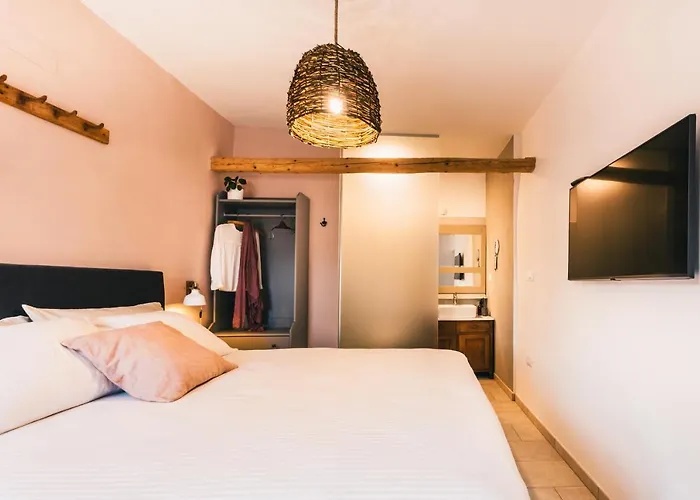 בית נופש Belakapa Authentic House With Garden And Free Parking *