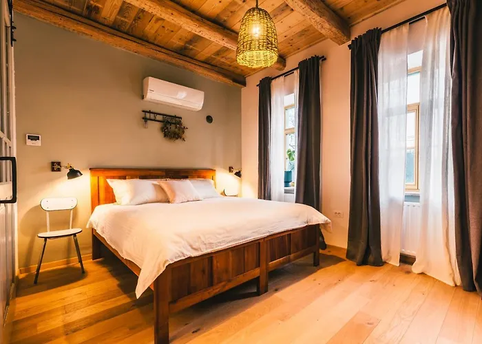 別荘 Belakapa Authentic House With Garden And Free Parking *