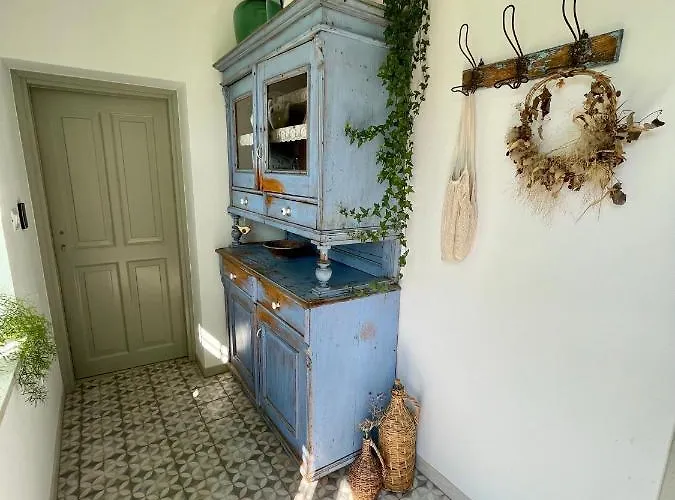 別荘 Belakapa Authentic House With Garden And Free Parking