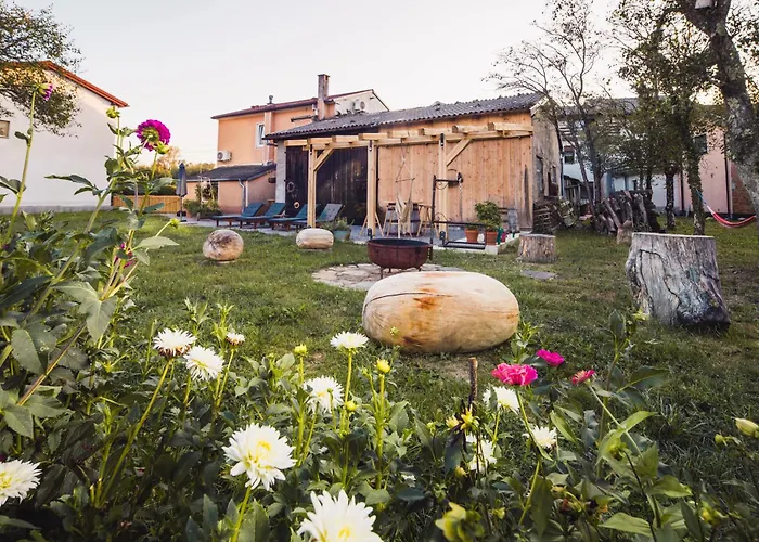 Belakapa Authentic House With Garden And Free Parking